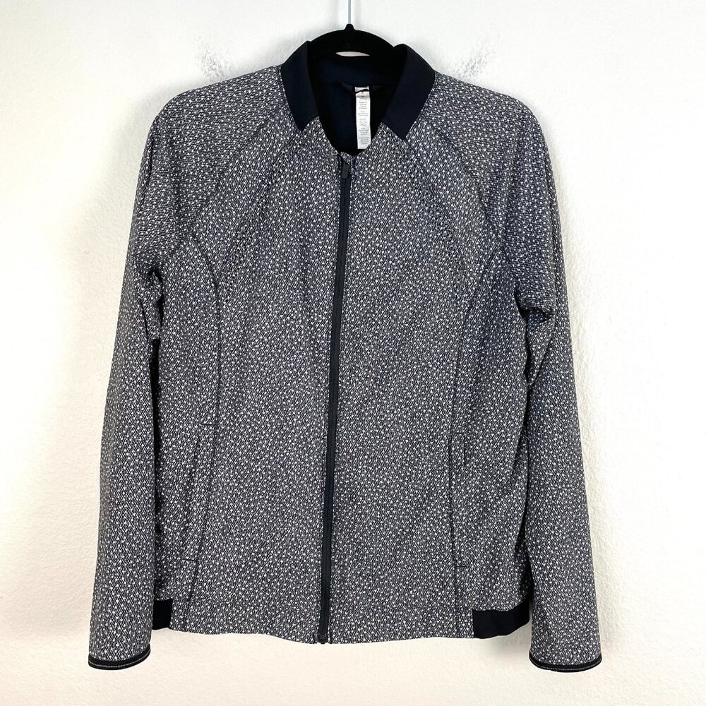 LULULEMON Womens 8 Jacket Hit It Frozen Fizz White Black‎ Swift Ultra Full Zip - Picture 11 of 16